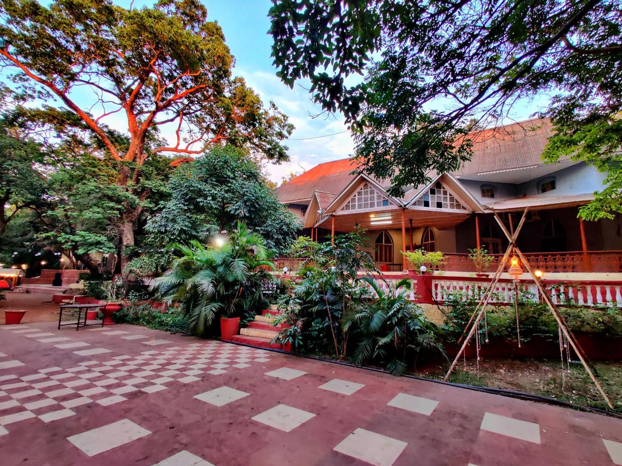 Ashok Hotel Matheran Exterior foto